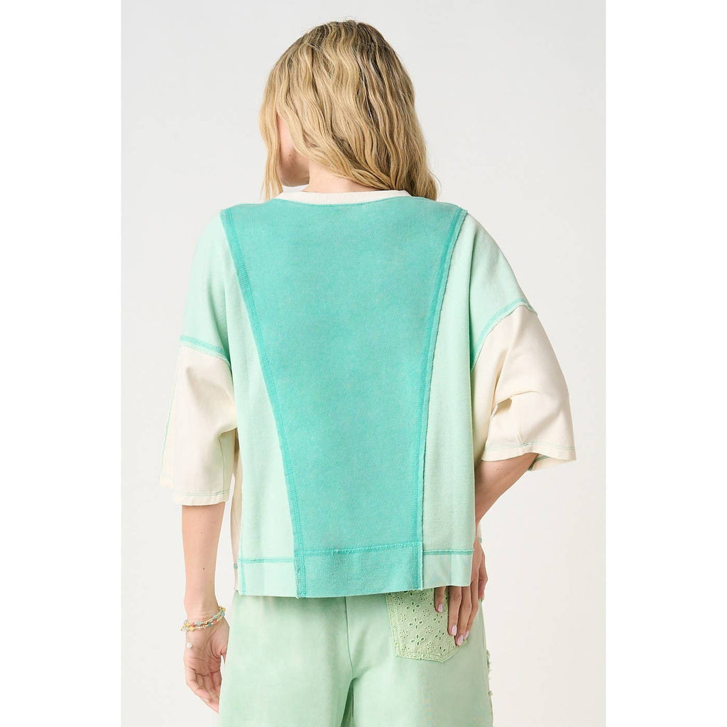 MINERAL WASH COLOR BLOCK RELAXED FIT SHORT SLEEVE TOP: SEAGLOW