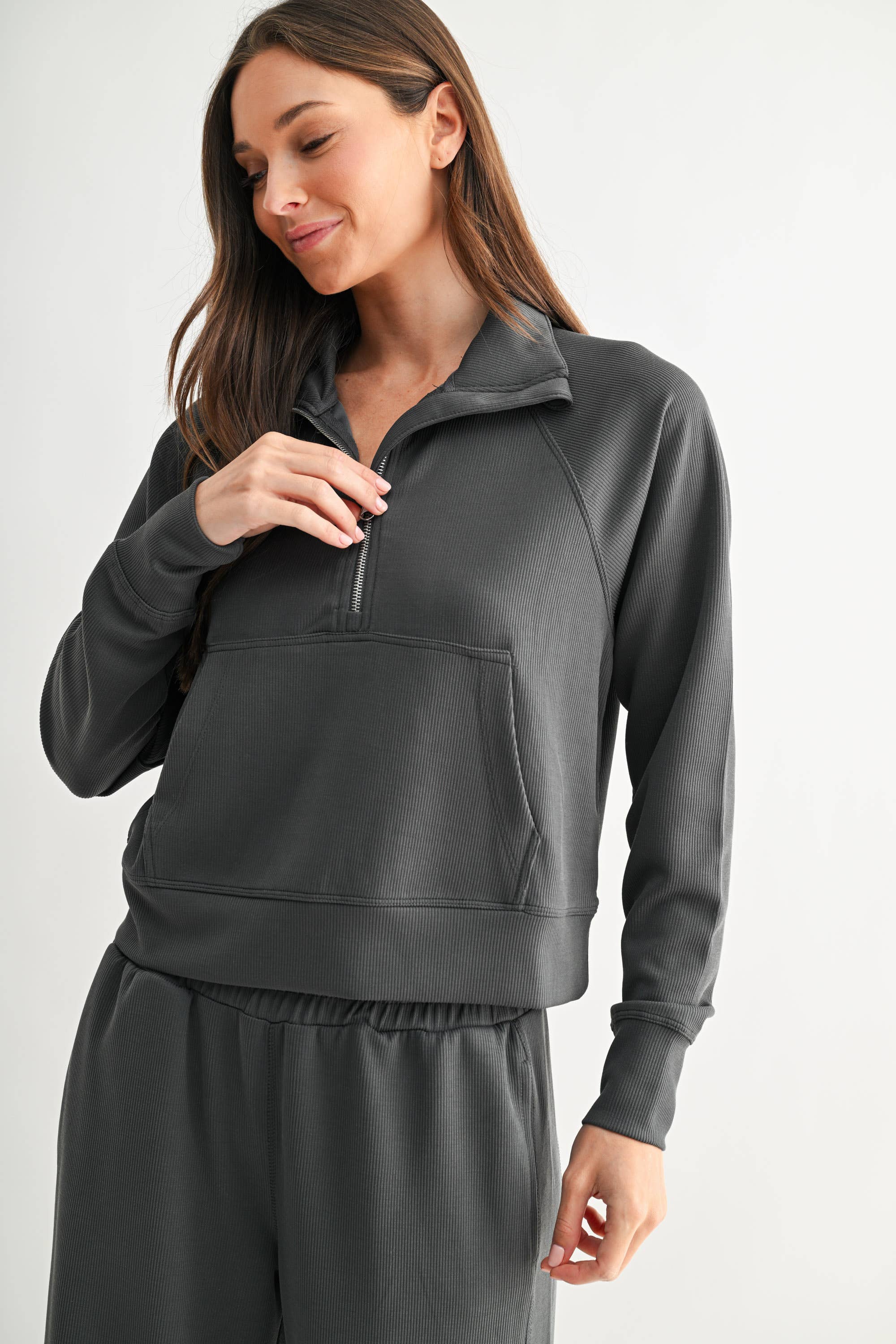 Luxe Sand Wash Rib 1/4 Zip Sweater: ASH GREY