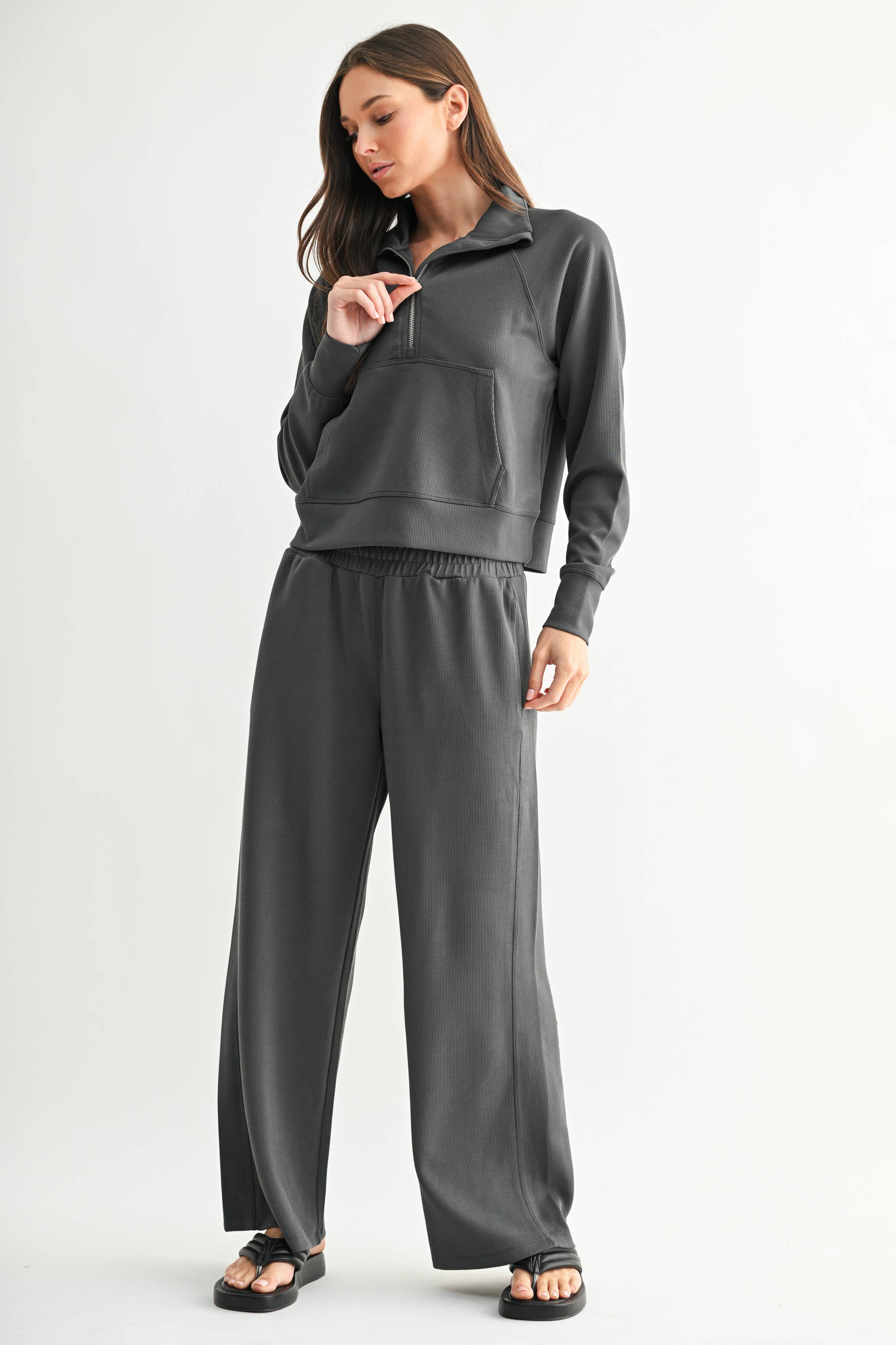Luxe Sand Wash Rib 1/4 Zip Sweater: ASH GREY