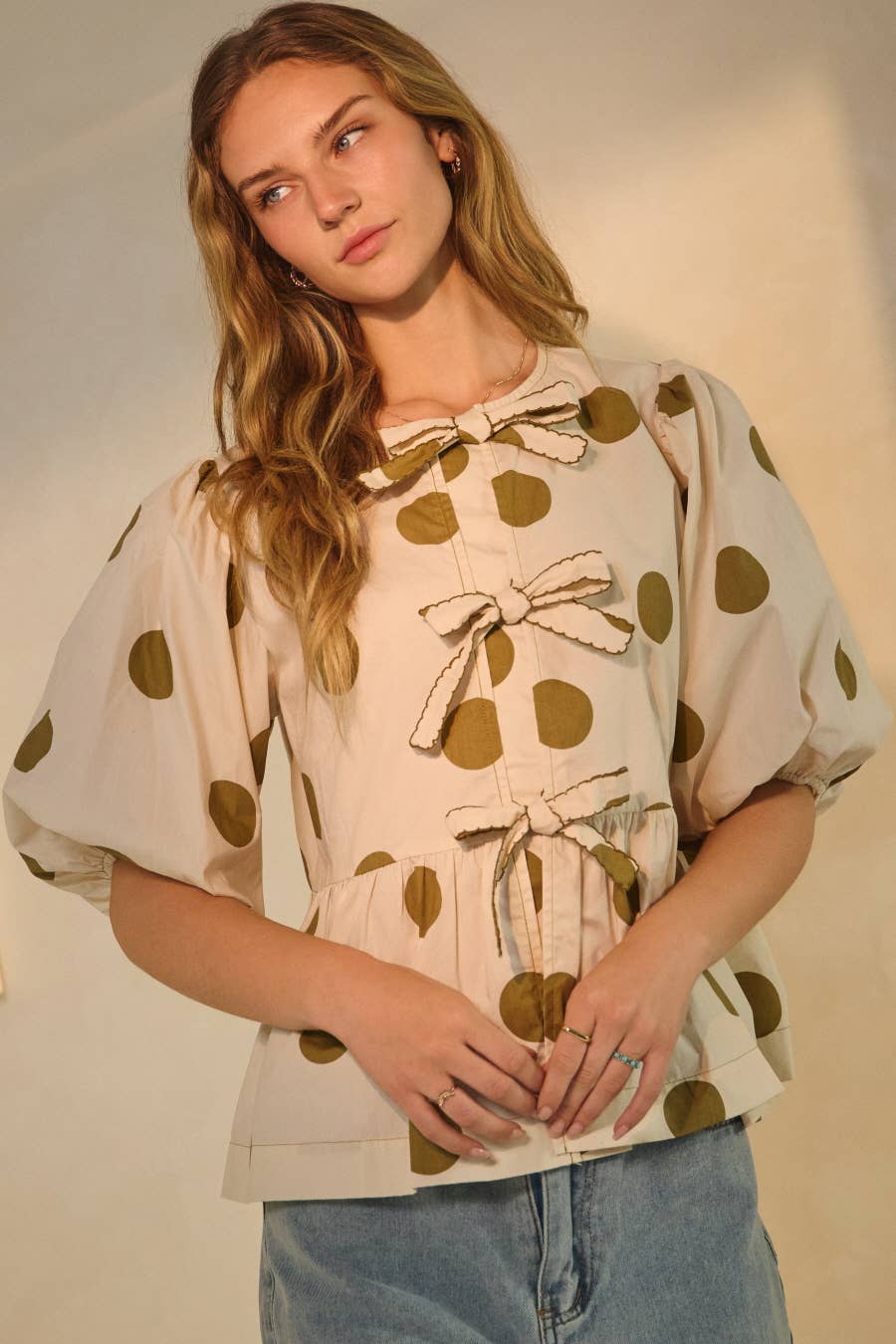 Polka Dot Printed Puffed Sleeve Blouse: White-Black / S
