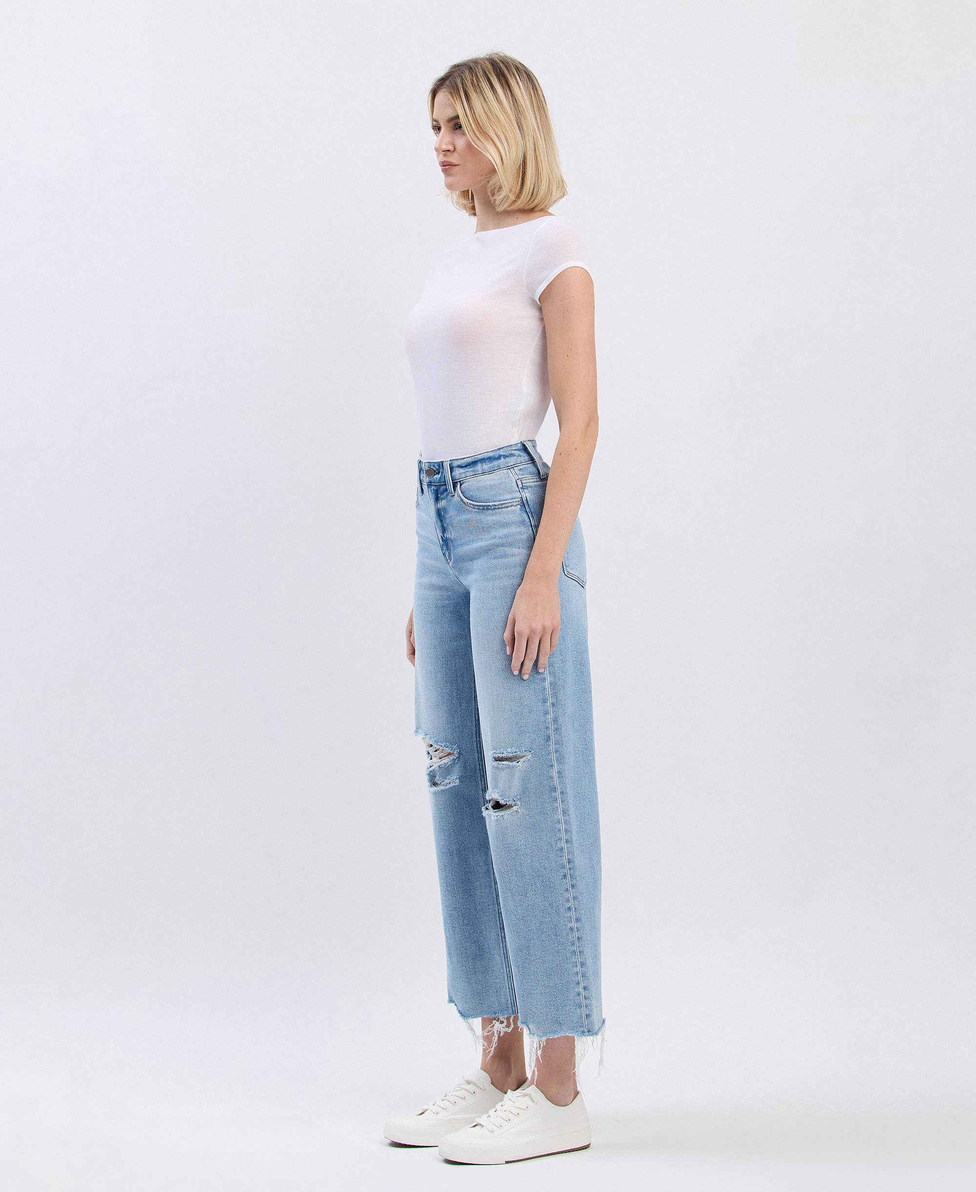 HIGH RISE DISTRESSED CROP WIDE JEANS