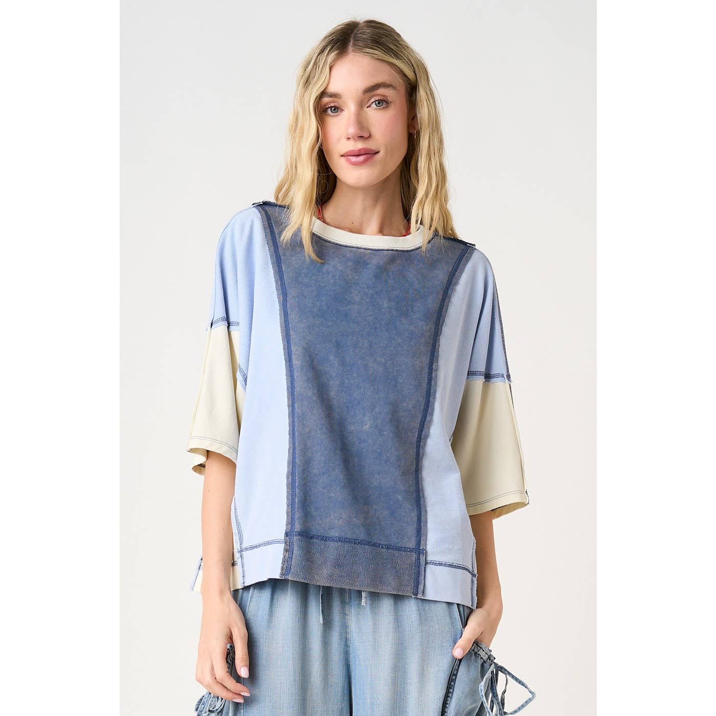 MINERAL WASH COLOR BLOCK RELAXED FIT SHORT SLEEVE TOP: SEAGLOW