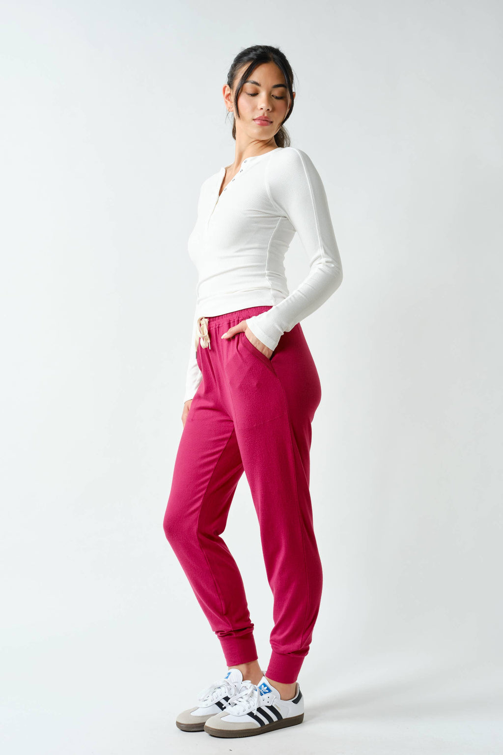 Essential Long-Sleeved Micro-Ribbed Henley Top: BLUSHED BRICK