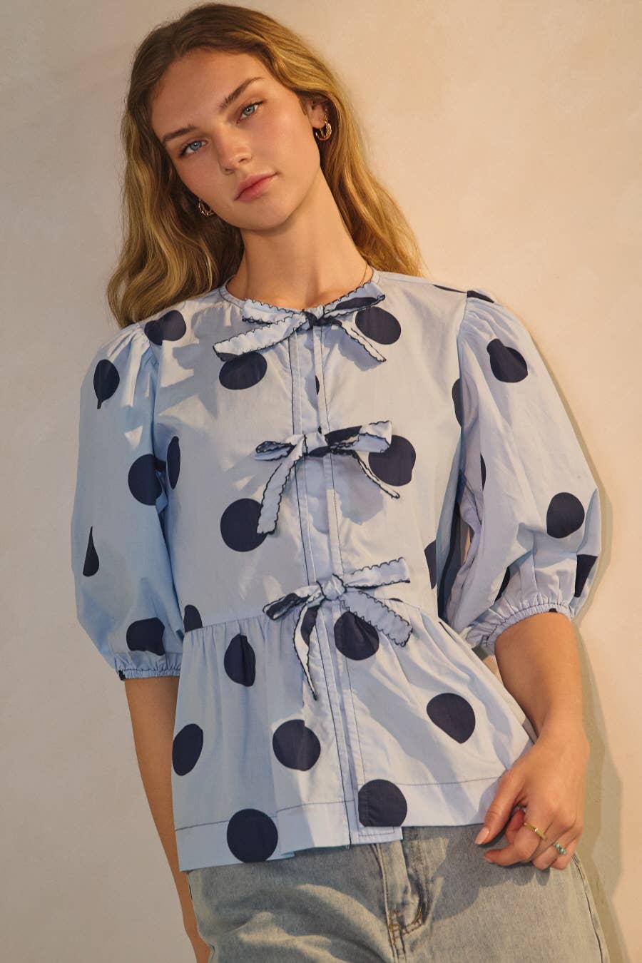 Polka Dot Printed Puffed Sleeve Blouse: White-Black / S