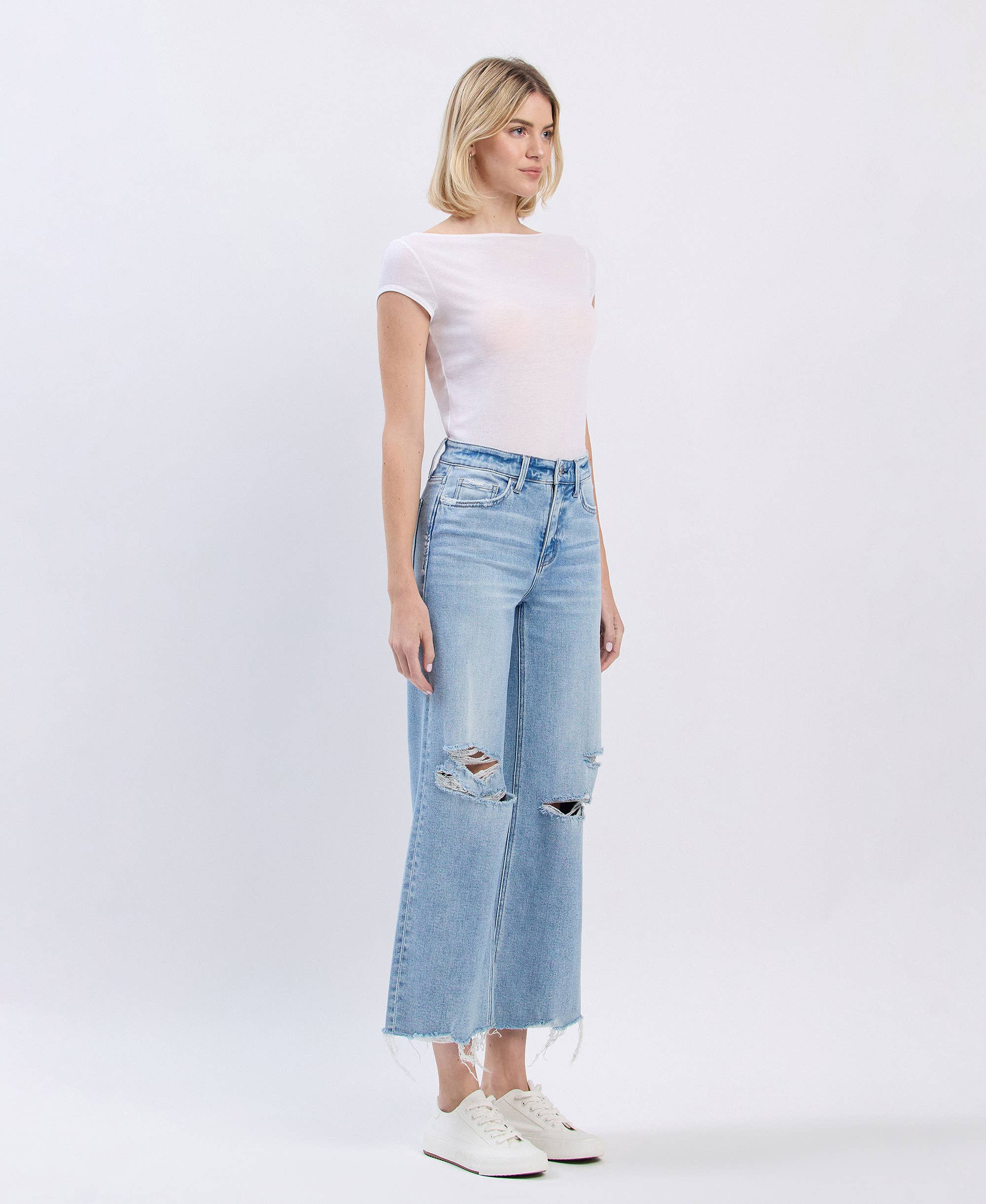 HIGH RISE DISTRESSED CROP WIDE JEANS