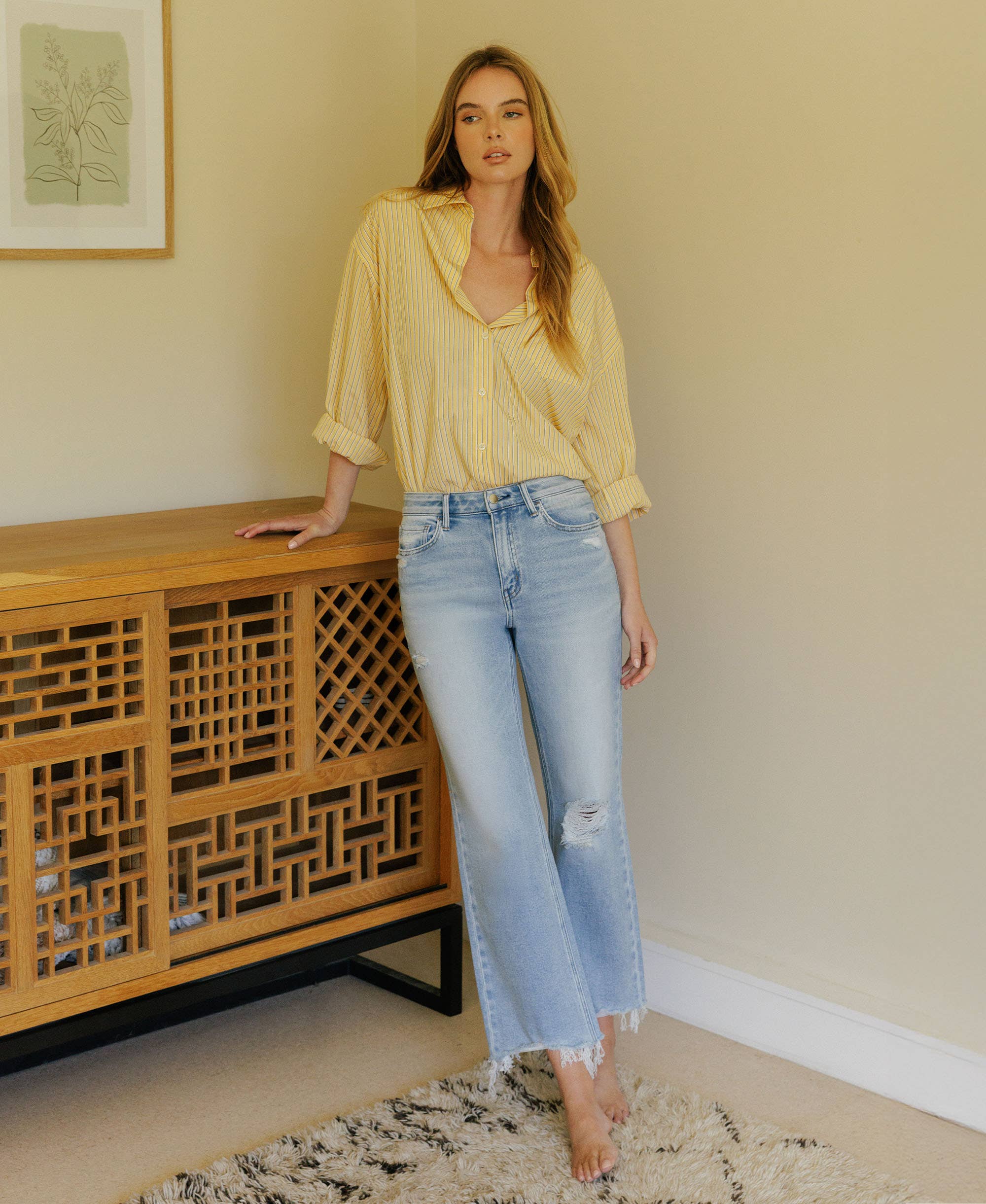 HIGH RISE DISTRESSED CROP SLIM WIDE JEANS